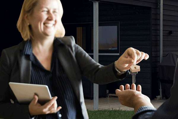 Lyng og linje overrækkelse af nøgle